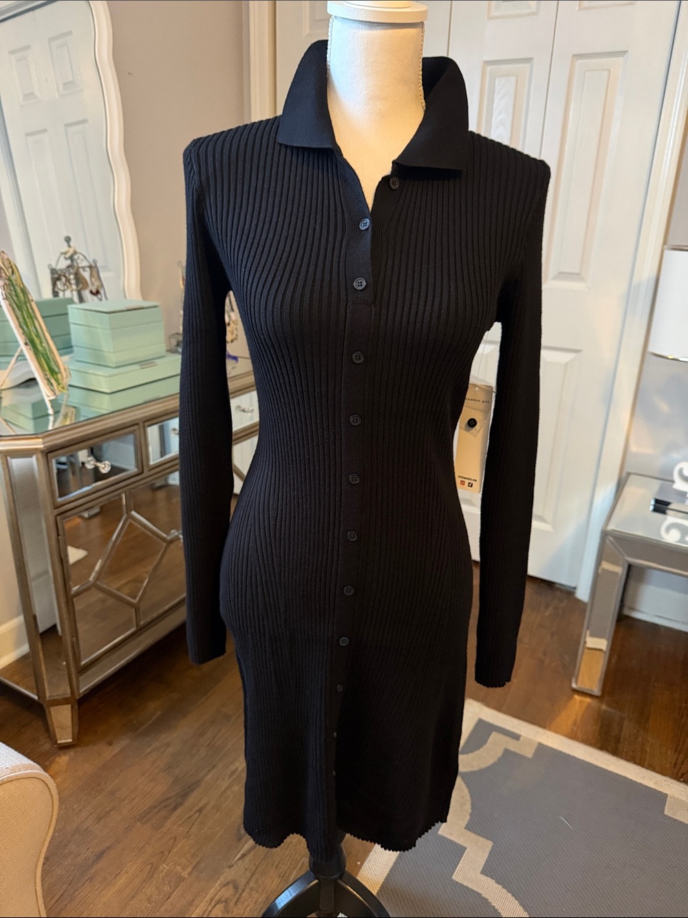Madden Girl Black Ribbed Button-Front Lightweight Sweater Dress M ❤️